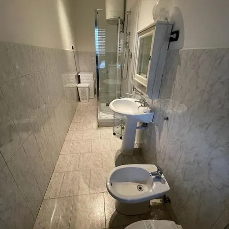 Fantastico A Pochi Passi Dalla Metro Appartamento